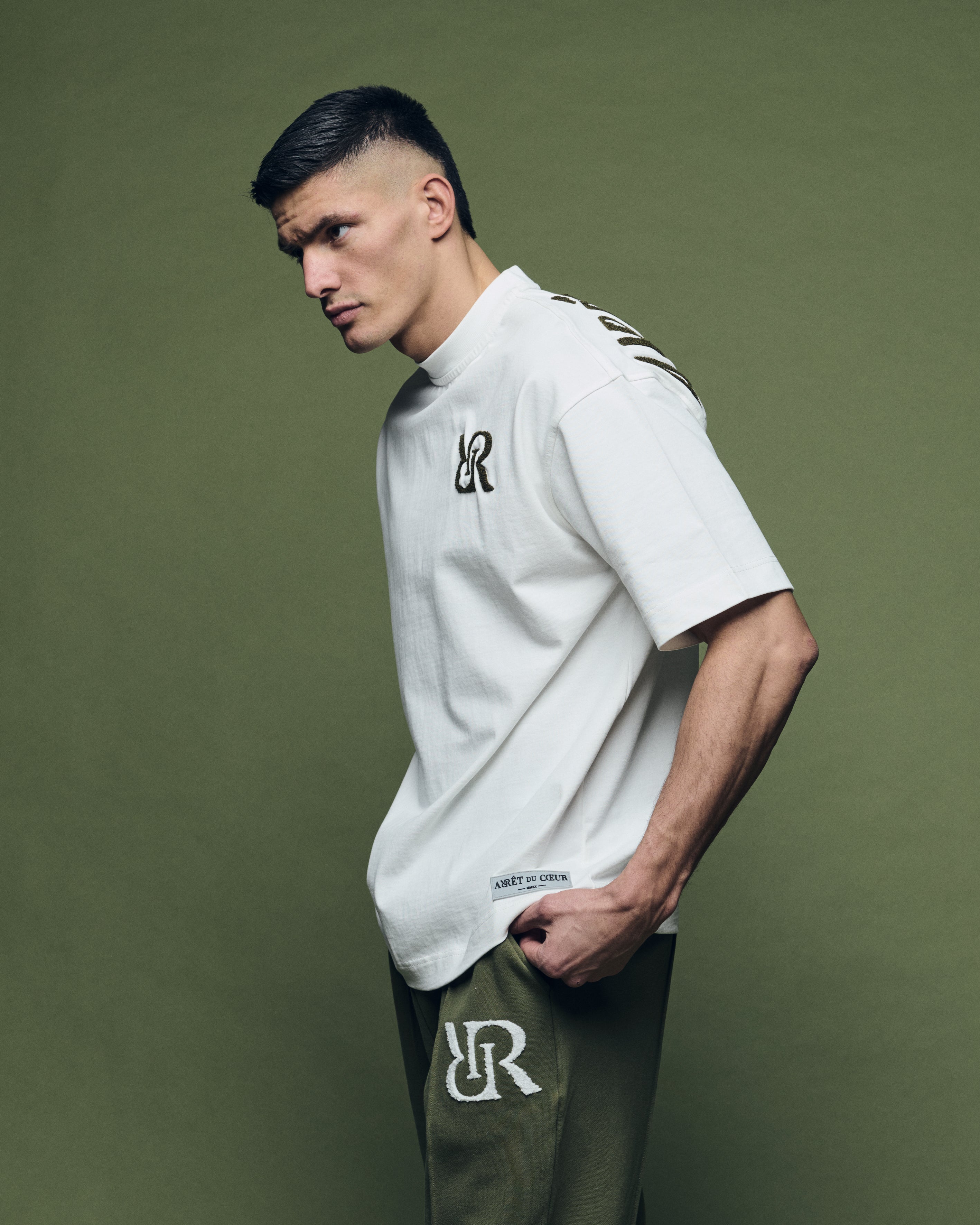 Signature T-Shirt Off-White Olive