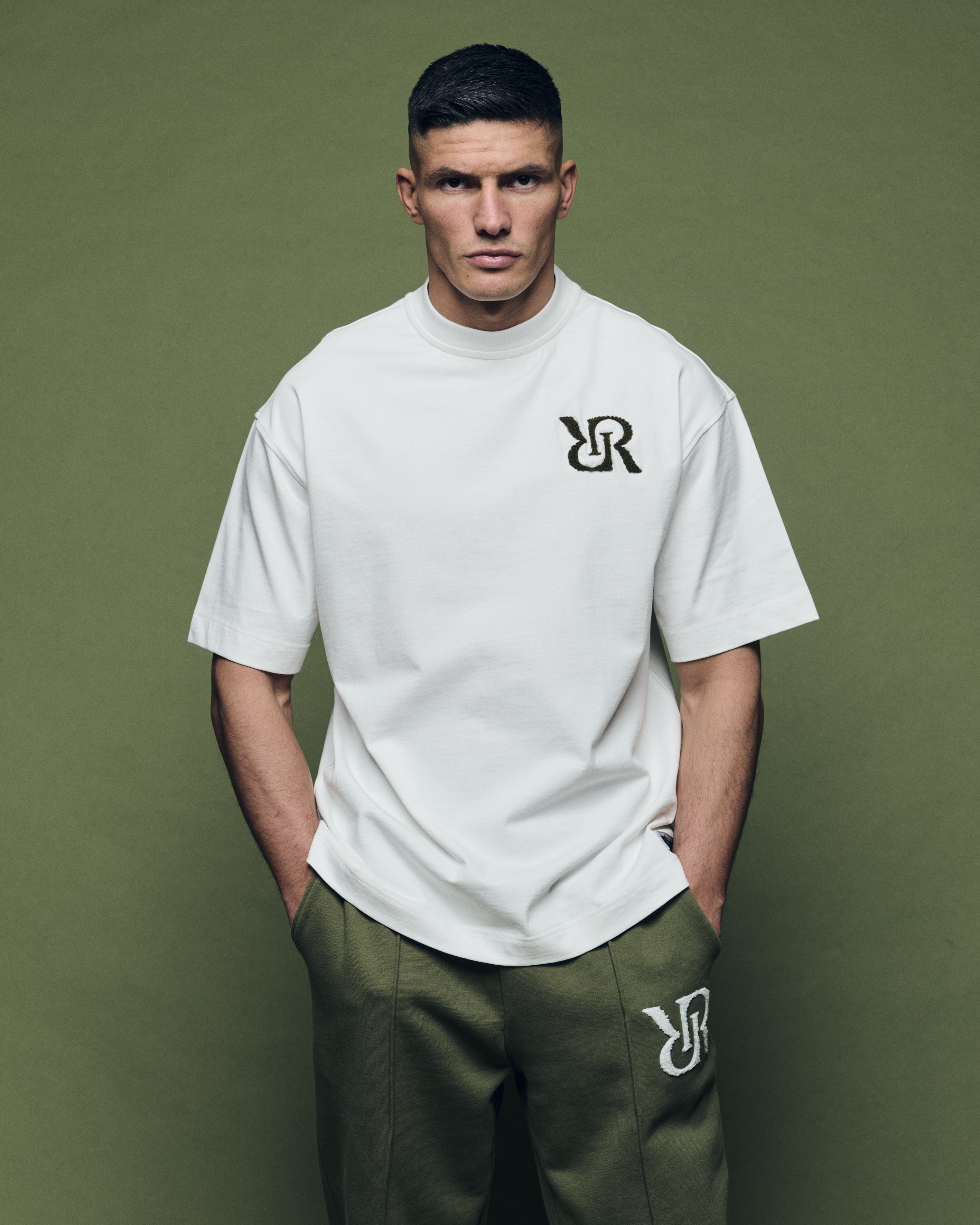 Signature T-Shirt Off-White Olive
