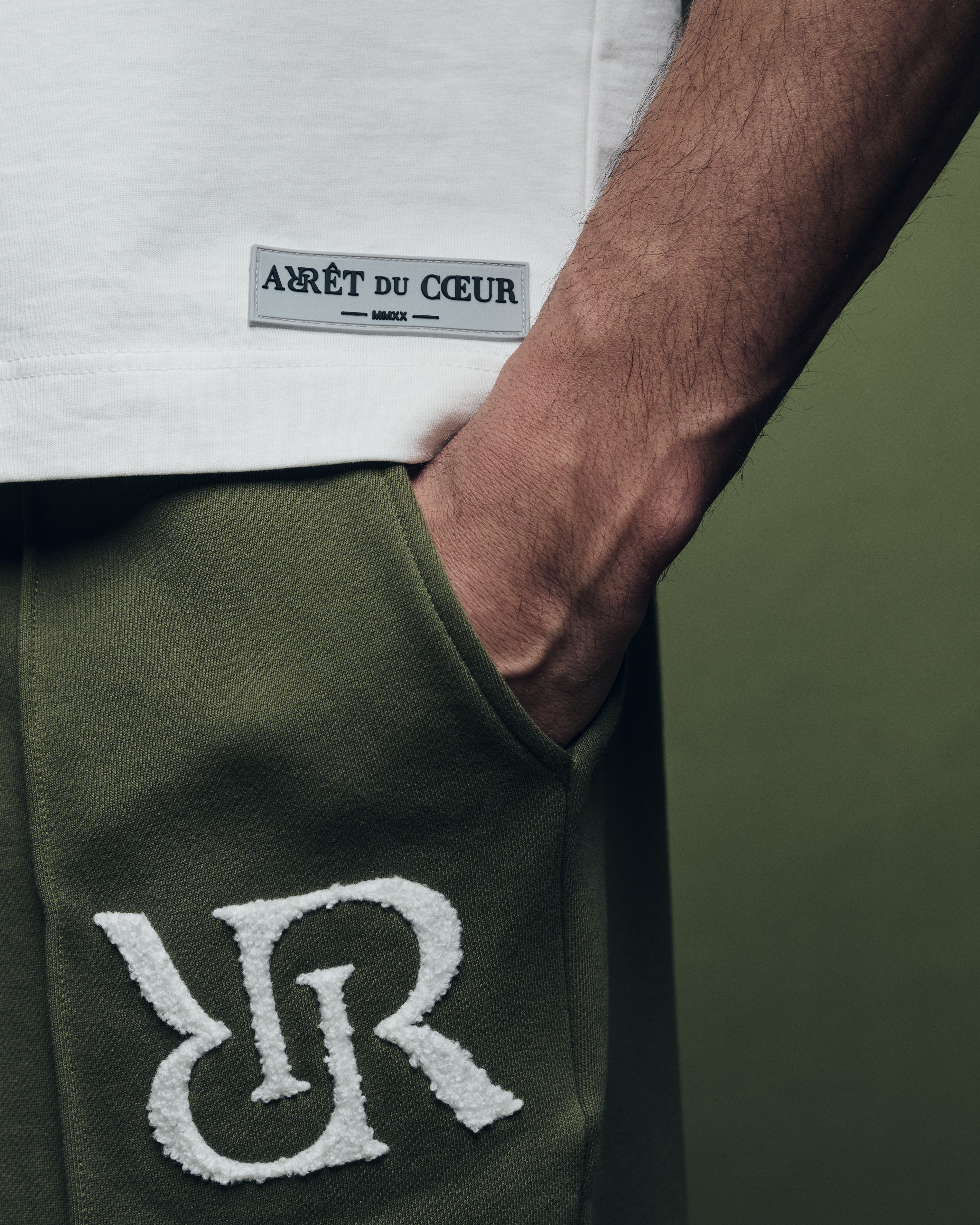 Signature T-Shirt Off-White Olive