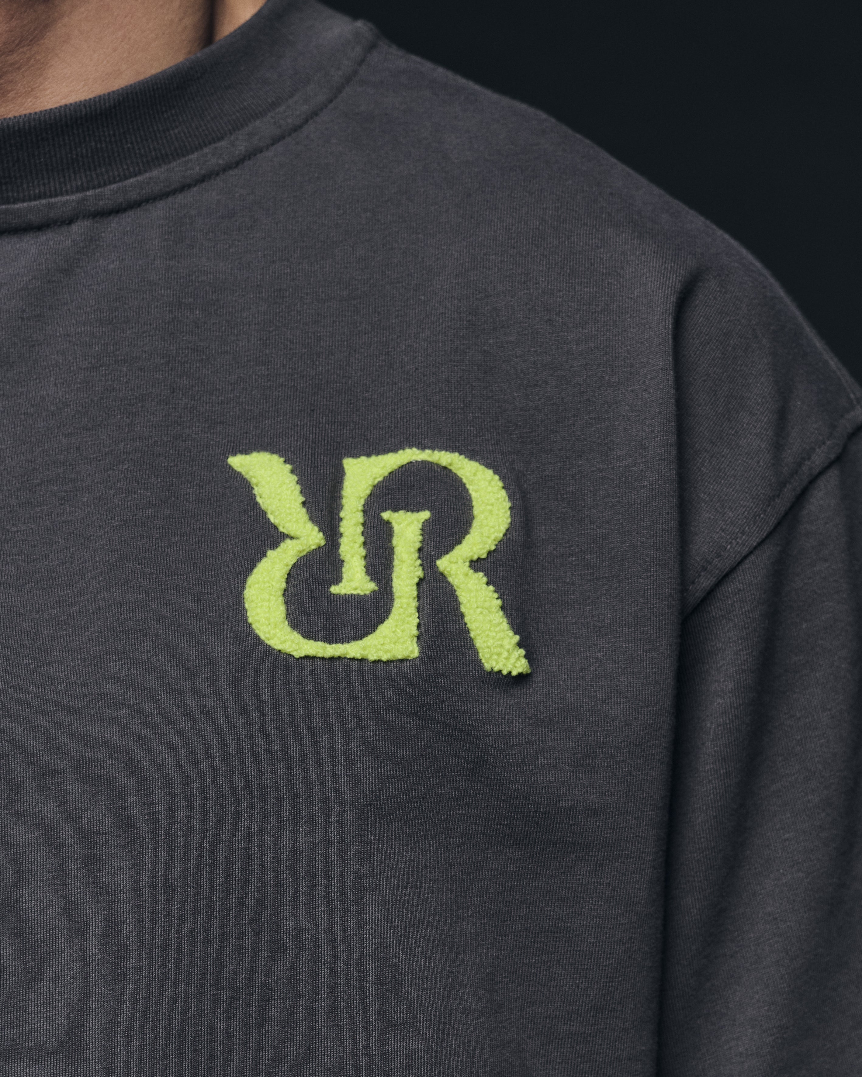 Signature T-Shirt Dark Grey